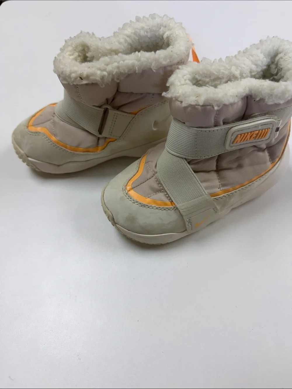 9C Nike Kids Beige and Orange Insulated Sherpa Snow Boot